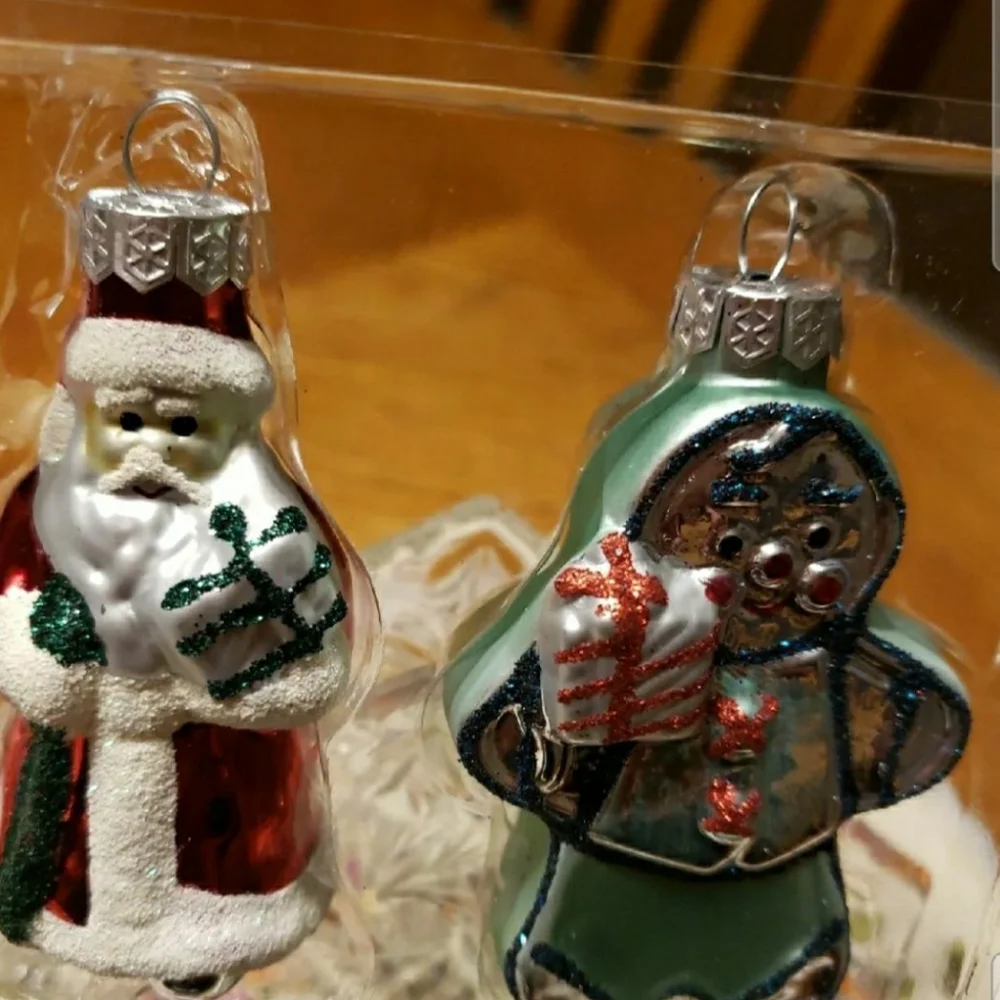 PIER 1 IMPORTS Glass Christmas Ornaments (4)